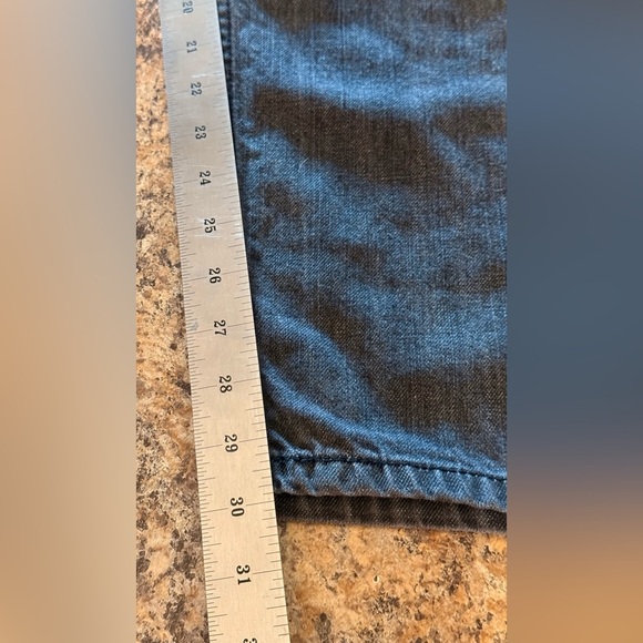 Levi's 562 Black Button Fly Mens Jeans Tag Size 38x34 Measures 38x30 Loose Fit - Picture 9 of 14